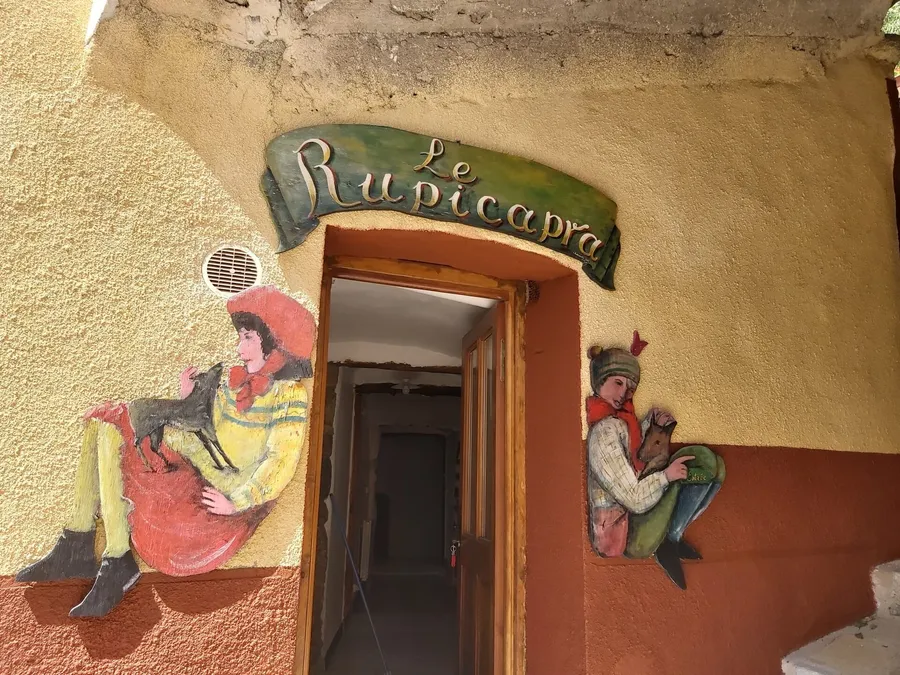 L'entrée peinte de la maison